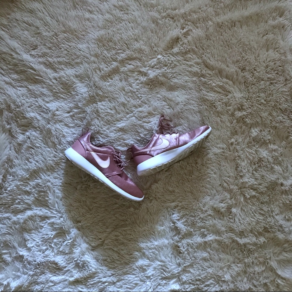 Rose Gold Nike Roshe Premium